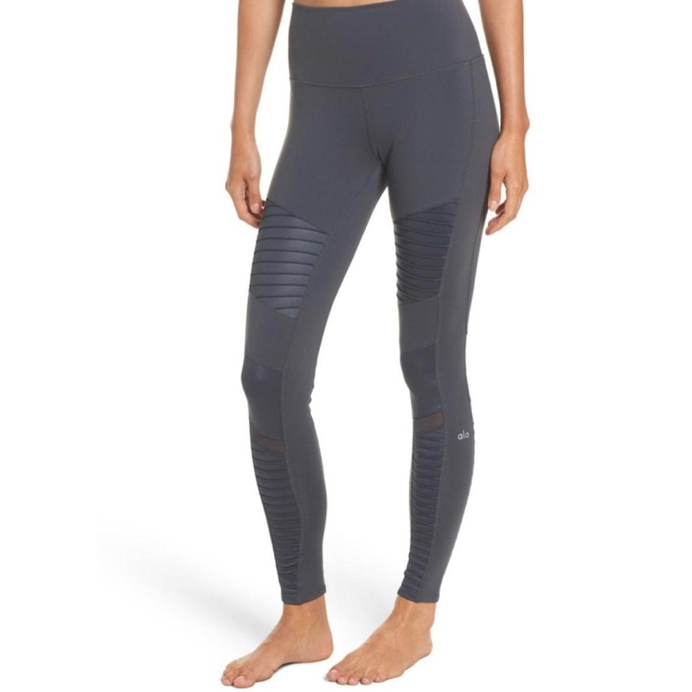 ALO Yoga Women's Charcoal Leggings